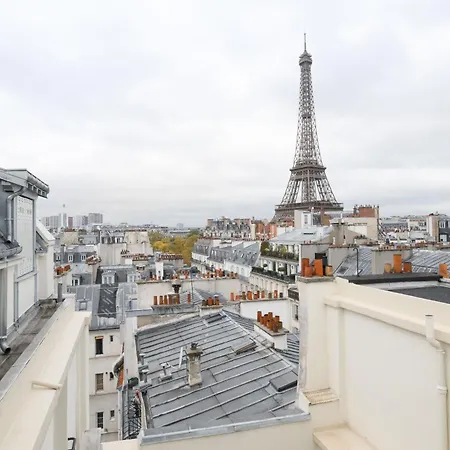 Tour Eiffel - Invalides - Studio *